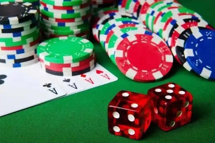 Pengguna memeriksa status pembayaran